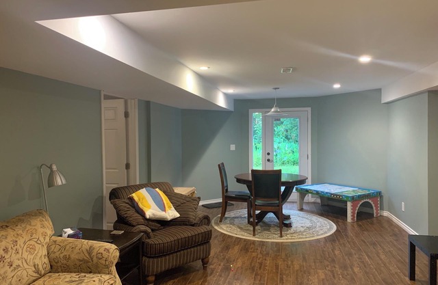 Spacious bright walk-out basement apartment in Port Hope, near GTA, Peterborough