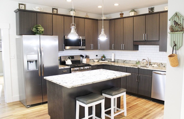 Spacious Bungalow in Downtown Madison!