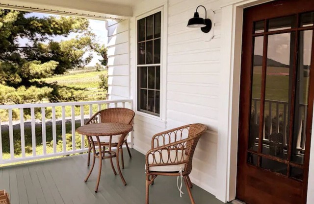 Spacious bungalow with rural views & vintage charm