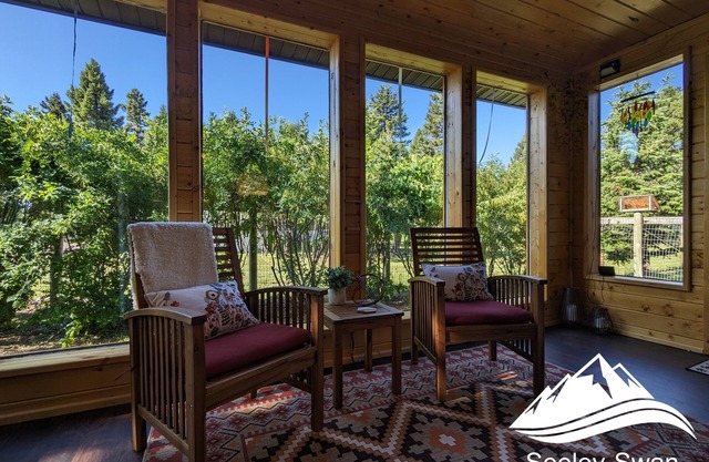 Spacious Cabin - Close to Seeley Lake, Wi-Fi, Dogs Welcome, RV Spot