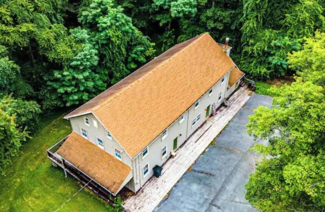 Spacious Cabin - Mountain Lodge on 35 Acres