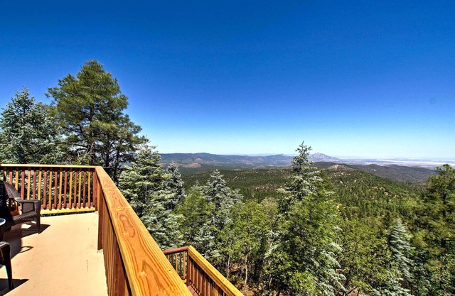 Kabine w / Decks + Mtn Views 8 Mi. nach Downtown Prescott