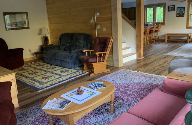 Spacious Camden Home in Quiet Private Setting