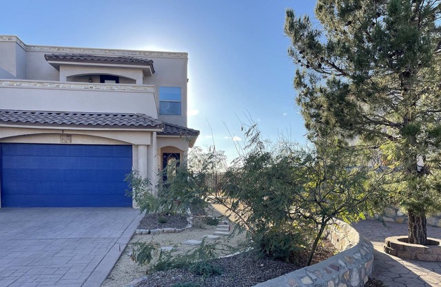 Spacious Canyon Oasis, 8 Guests, 3 Bedrooms, Near Sunland Park