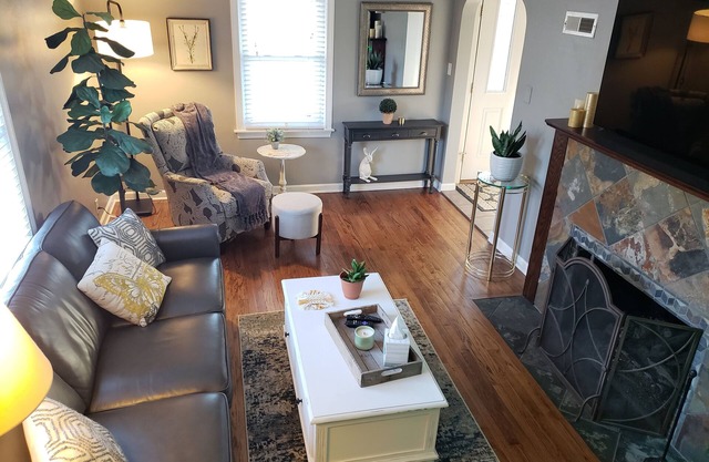 Spacious Cape Cod - Minutes from Notre Dame