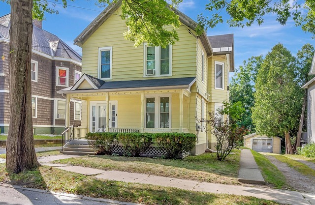 Spacious Central 4BR, Ski, Bike,Hike, Explore Downtown