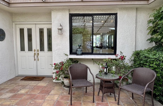 Geräumige, saubere 2BR Rancho Mirage Condo w / 2 Patios
