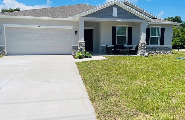 Spacious coastal 4-bedroom house in Sebastian with AC, WiFi, and game room.