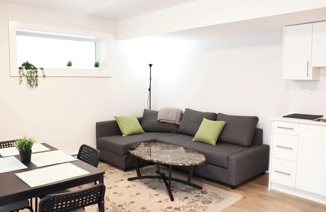 Spacious Comfortable Suite