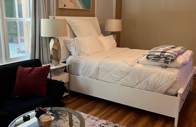 Spacious Comfortable Studio Unit