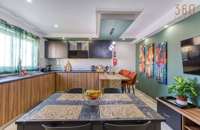 Spacious & Cosy 3BR Apt with Private Balconies!