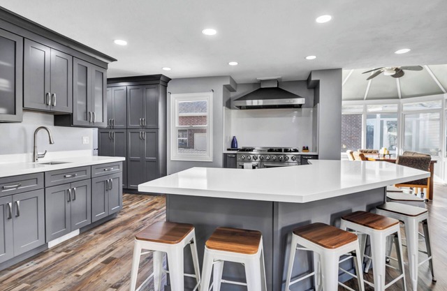 Spacious Country Style Home with Gourmet Kitchen, perfect for large groups!