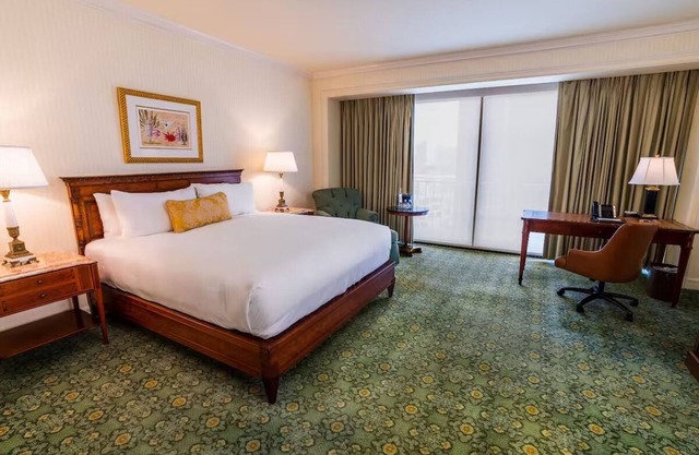 Spacious Couple Room in Downtown, Perfect for Exploration
