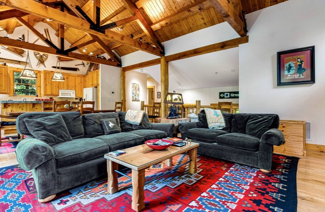 Spacious Cozy Cabin w/ Deck, Private Hot Tub, Grill - Amazing In-Village Locale