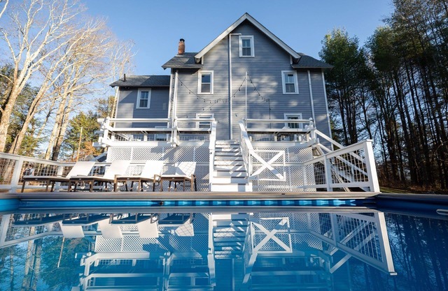 Spacious, Cozy Catskills Getaway, Family Friendly with Hot Tub