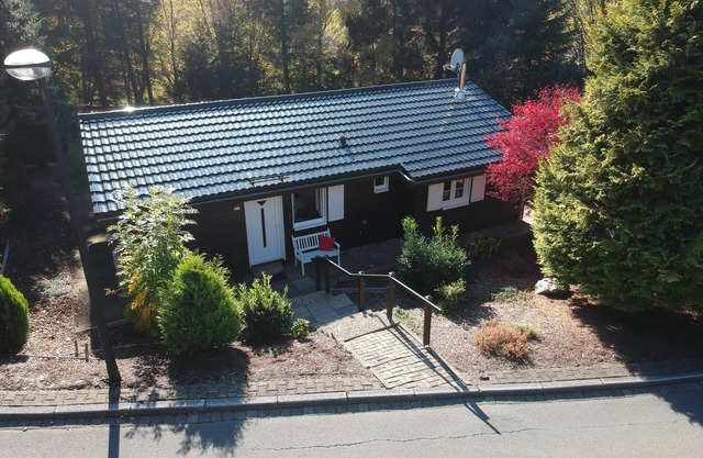 "Geräumiges Ferienhaus mit Sauna, Glasfaser und herrlichem Blick in die Berge"