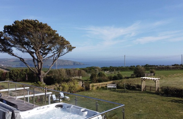 Spacious Devon Coastal Home with Huge Hot Tub