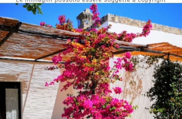 Geräumiges Doppelzimmer in einer alten Masseria in Meeresnähe, inklusive Frühstück