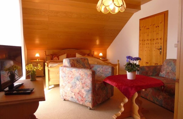 Geräumiges Doppelzimmer mit Südwestbalkon