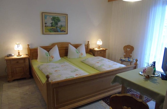 Geräumiges Doppelzimmer mit Südwestbalkon