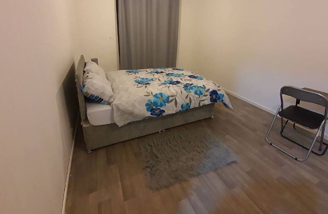 Spacious DoubleBed Bedroom Greater Manchester