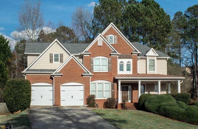 Spacious Dream home W/ Private Pool!