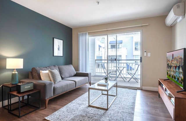 Spacious DT Mountain View 2BR w/ Gym, Pool, Parking, W/D by Blueground