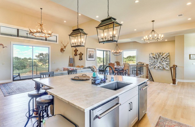 Spacious & Elegant Goldthwaite Escape on 72 Acres!