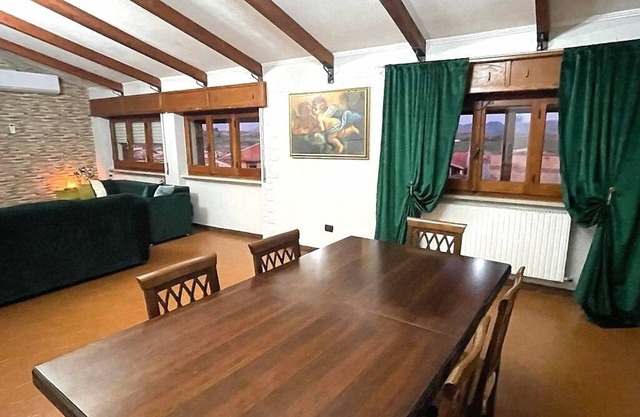 Spacious emerald Penthouse with 3 bedrooms