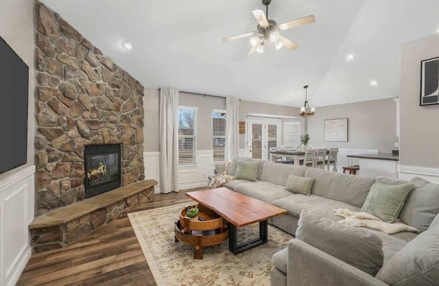 Spacious Entertainment Dream Home 6 Bedroom - 20+