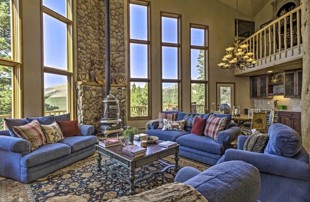 Spacious Fairplay Retreat w/ Hot Tub & Fire Pit!