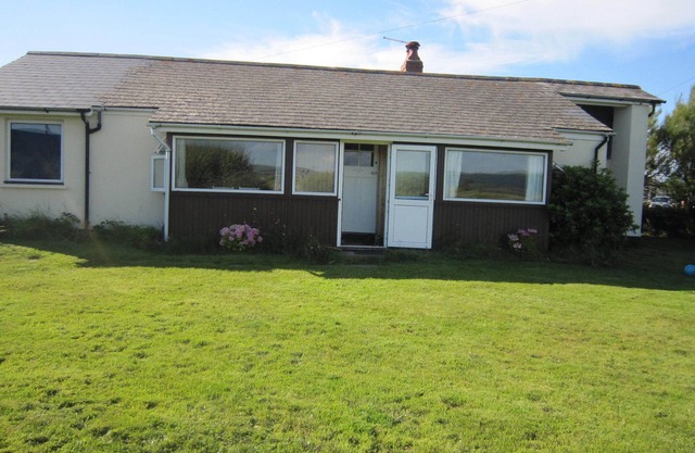 Geräumige Familien-Bungalow nur einen Steinwurf vom schönen Strand