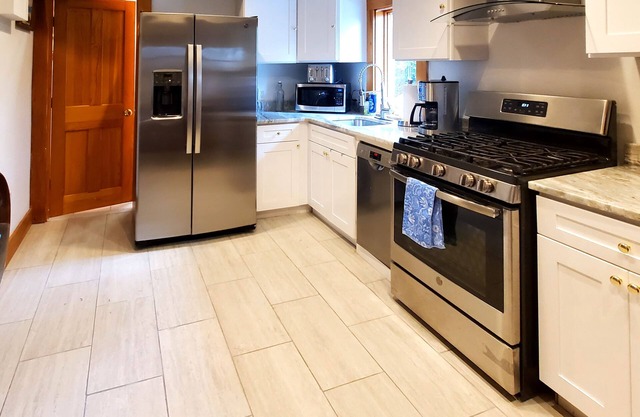 Spacious family-friendly home with fast WiFi, beach access, & washer/dryer