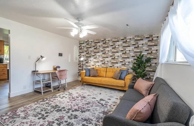 Spacious Family Friendly APT with Backyard & Wi-Fi