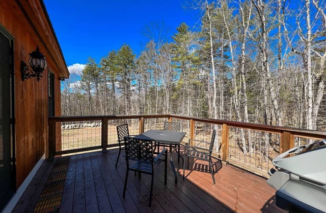Spacious Family Getaway | New, Peaceful + Hot tub!