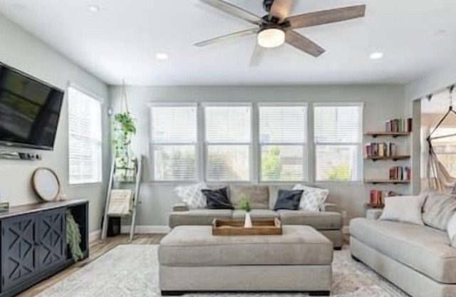 Spacious Family Retreat-Your Home Away From Home!