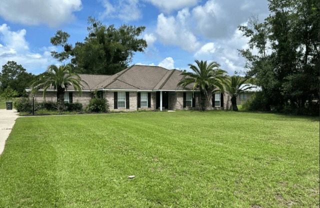 Spacious Foley Retreat with Fenced Yard, Pet Friendly