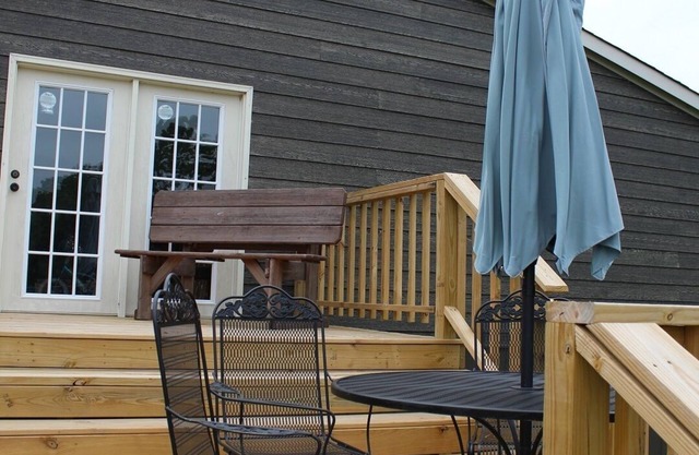 Spacious Four Bedroom Lake House with Lake access