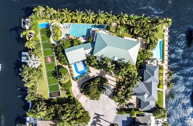 Spacious Gated Estate In Charming Delray Beach