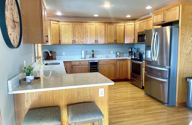 Spacious Hillsboro Condo 1