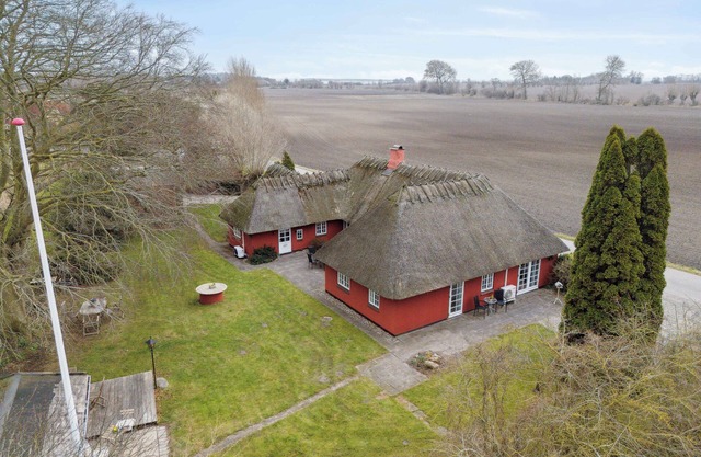 Spacious holiday home near nature experiences