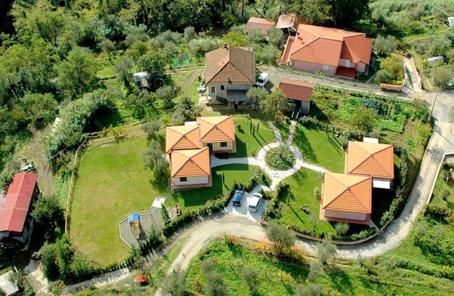 Geräumiges Ferienhaus in Bolano mit Gemeinschaftspool