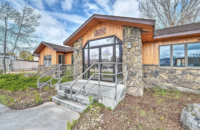 NEU! Geräumiges Haus 10 Minuten zu Ten Sleep Canyon!