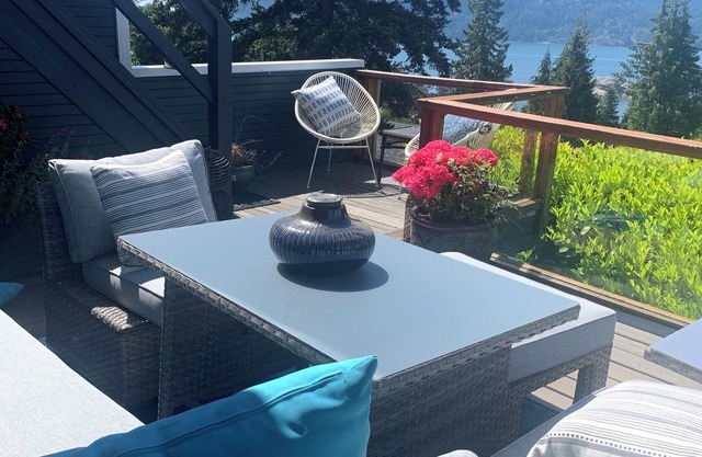 ** tolle Mai-Preise! SPACIOUSNO STEUERN / SAUBERE GEBÜHR OCEAN / MTN Ansichten schließen Van / Whistler