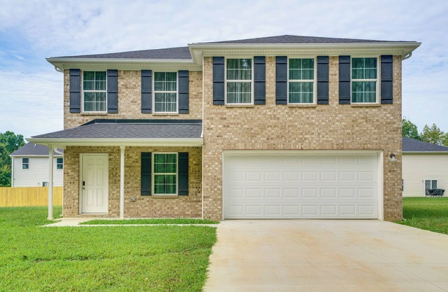 Spacious Home: 8 Mi to Bernheim Arboretum!
