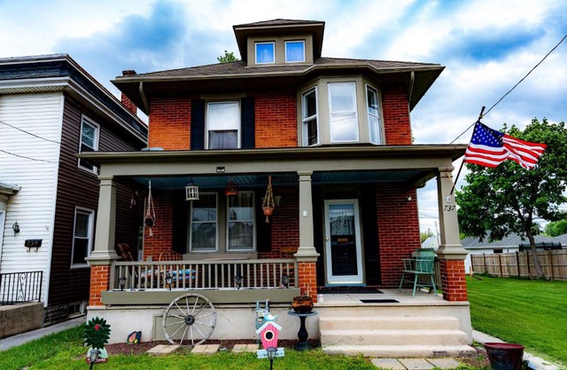 Spacious Home a mile away of York expo center