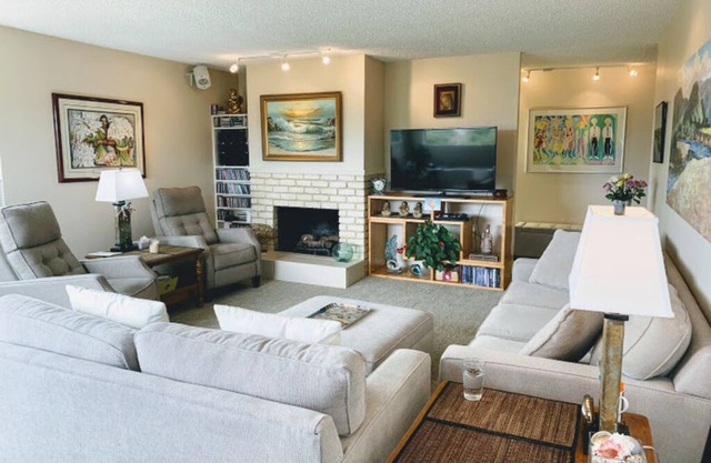 Spacious Home, Beautiful Gardens, Ocean View