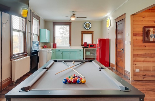 Spacious Home in Ramsay: 9 Smart TVs + Pool Table!