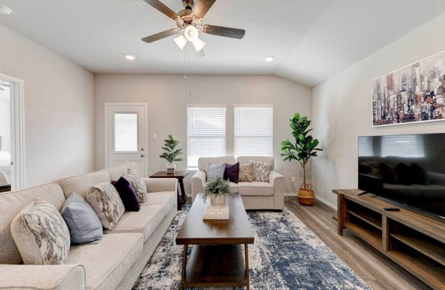 Spacious Home in South Temple with 5 Beds