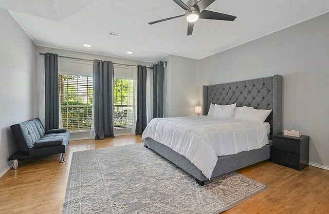 Spacious Home near Texas A&M Check out our discounted M-Th rate!
